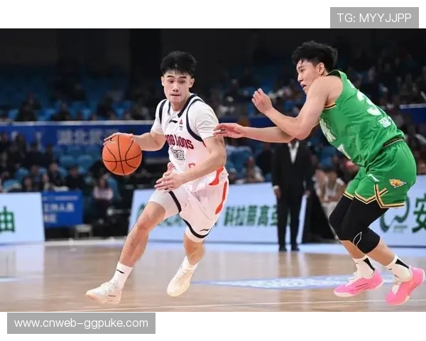 广州龙狮84-73击败辽宁，年轻阵容展现新赛季潜力